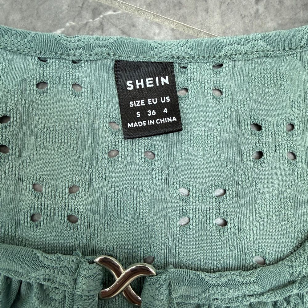 SHEIN Green Sleeveless Eyelet Keyhole Tank Top Women’s Size S - Picture 4 of 5